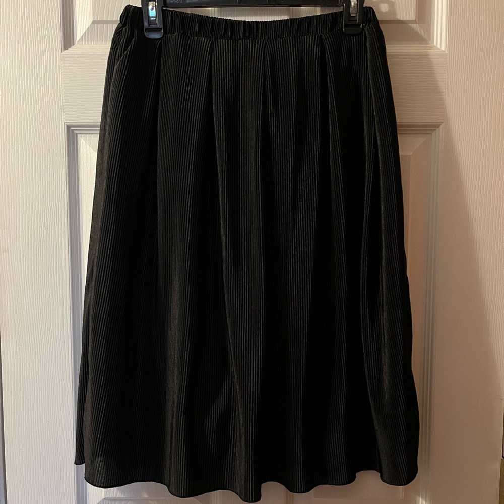 Black A-Line Skirt with Ribbing